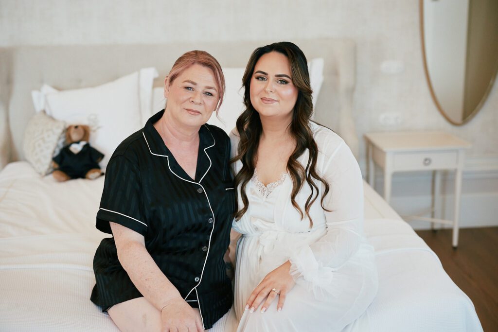 Bride and her mother in Algarve wedding venue Solar do Paco photographed by Algarve wedding photographers Maria & Sandy