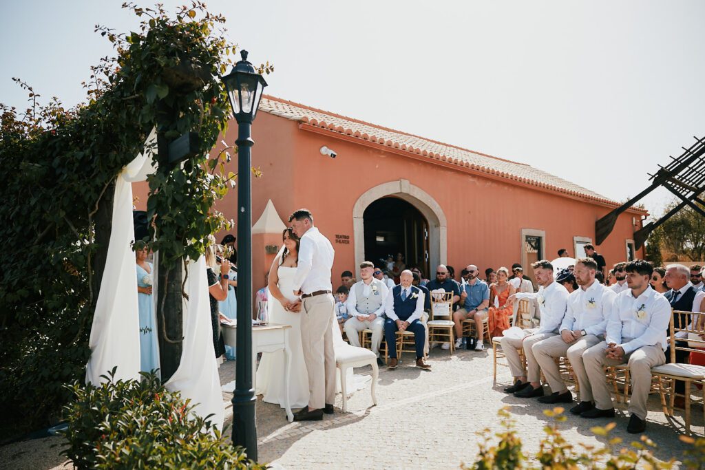 Beautiful Algarve wedding ceremony in Solar do Paco photographed by Algarve wedding photographer Maria & Sandy