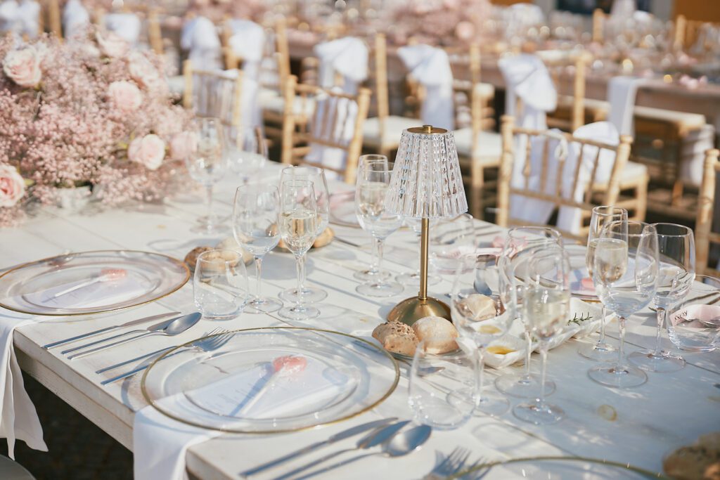 Algarve wedding table decor photographed by the best Algarve wedding photographers Maria & Sandy