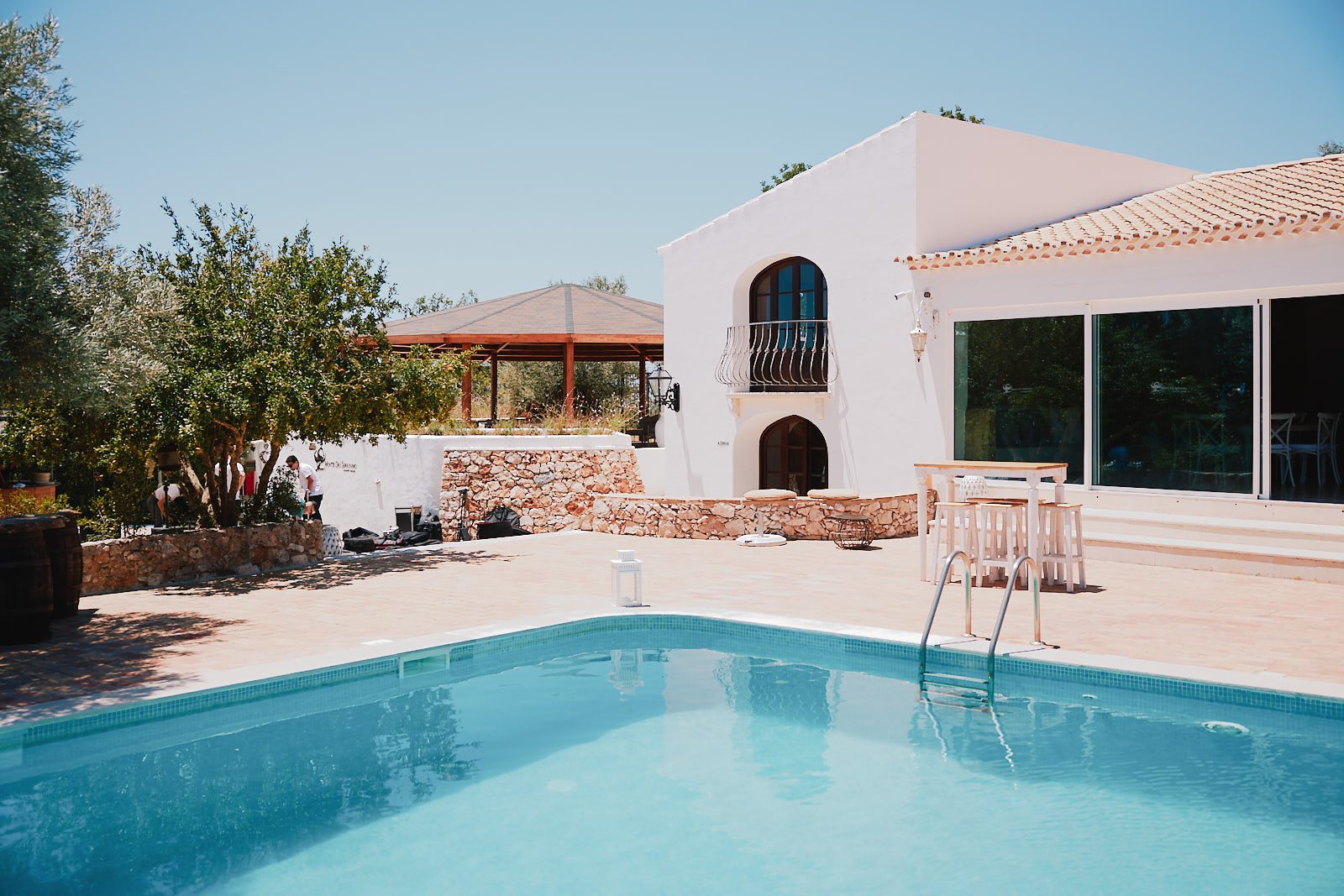 Private Hochzeitsvilla an der Algarve mit Pool und Terrasse – beliebte Location für eine Destination Hochzeit in Portugal